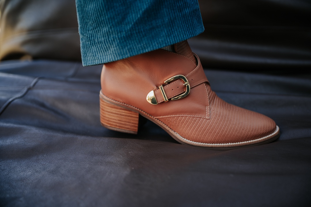 BOTA JULIE AMBAR