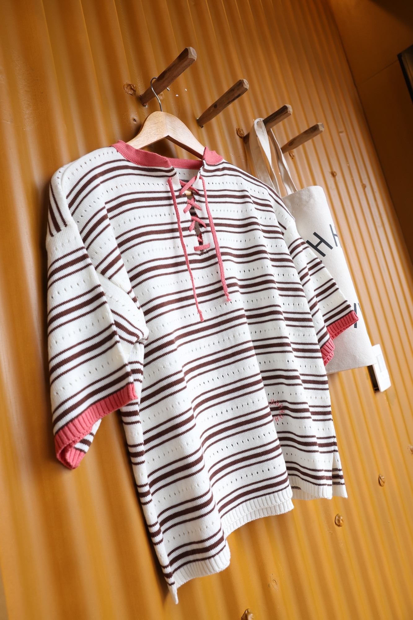 HAND Blusas y Remerones